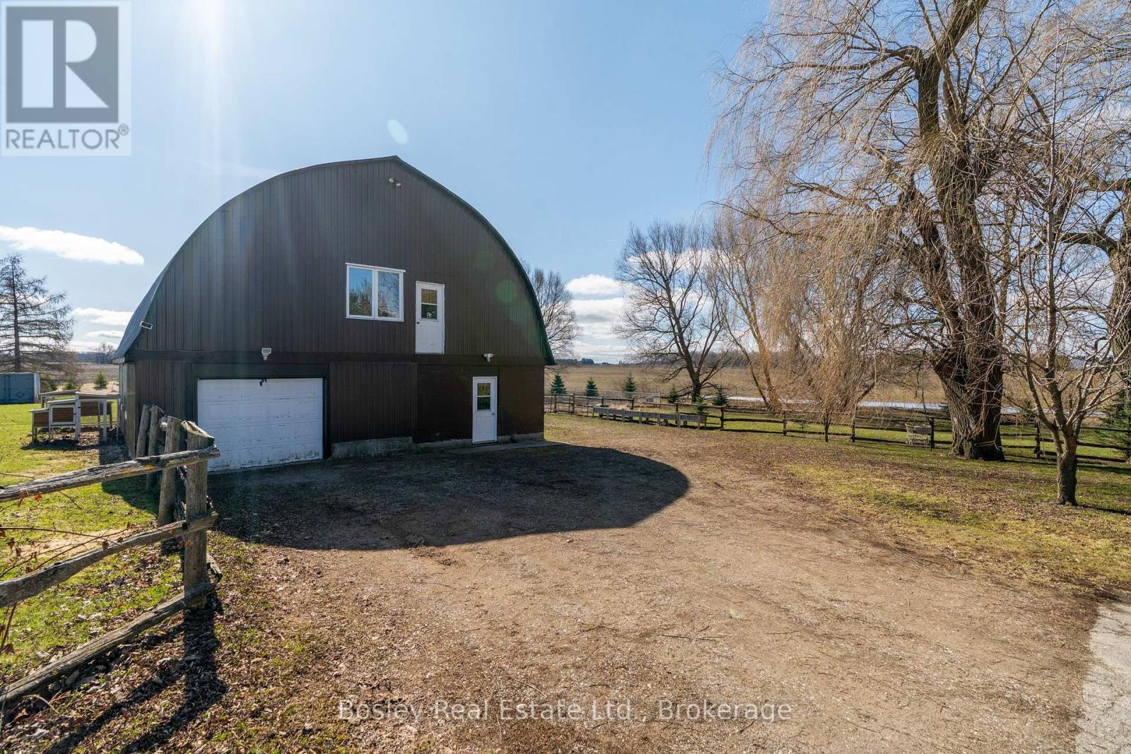 2 level barn with service