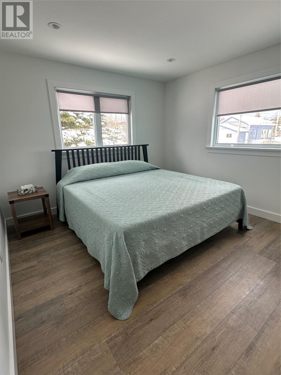 12 Churchill Avenue - 13
