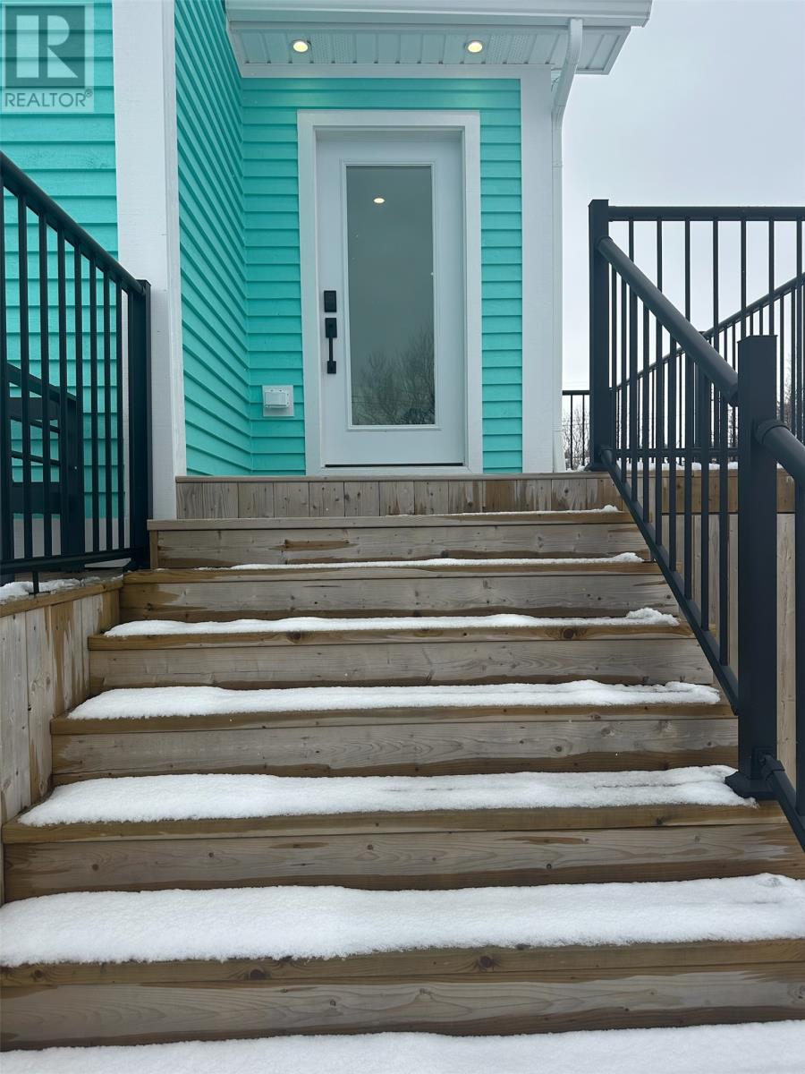 12 Churchill Avenue - 2