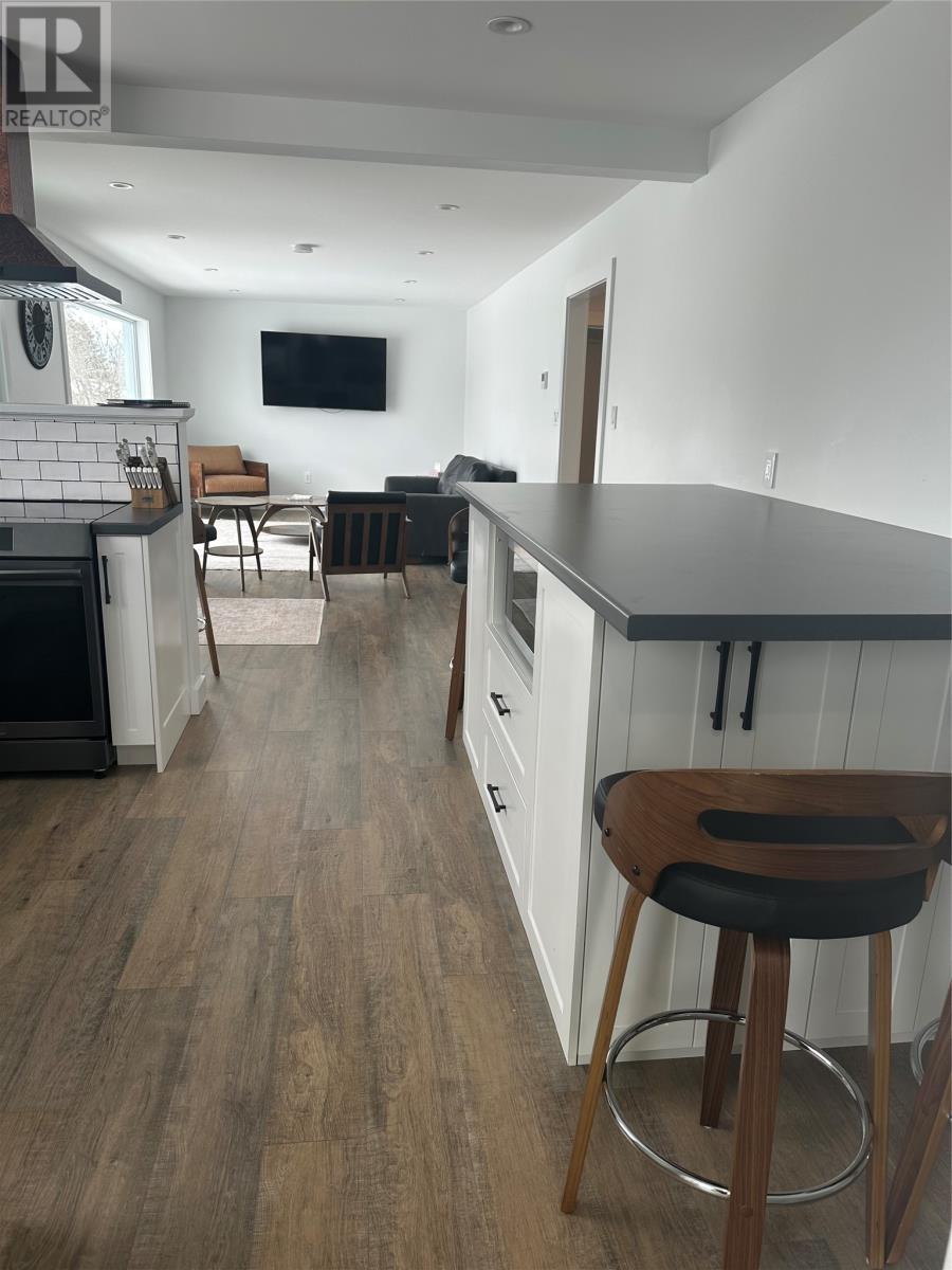 12 Churchill Avenue - 4