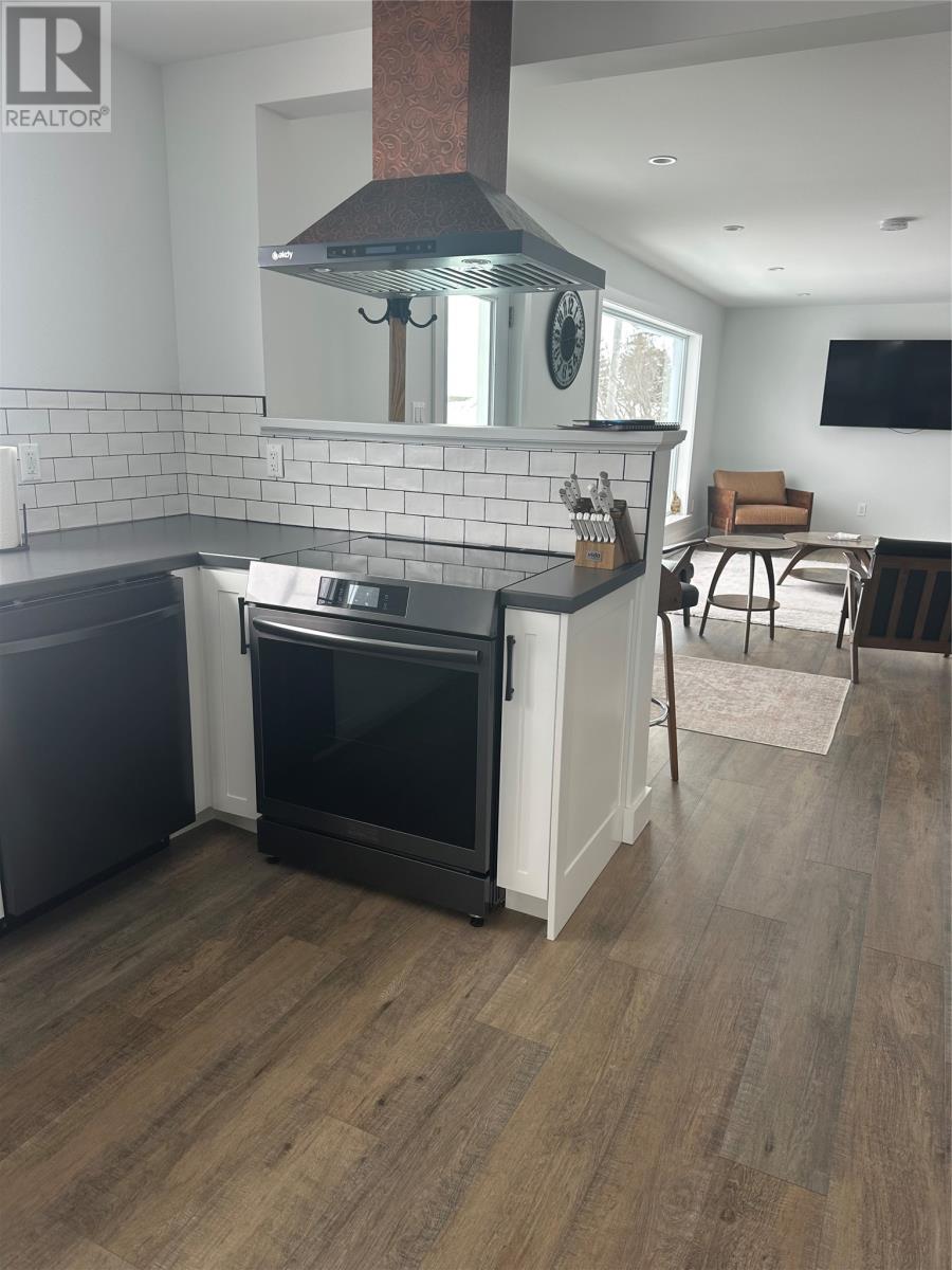 12 Churchill Avenue - 7