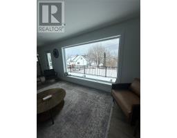 12 Churchill Avenue thumbnail 10