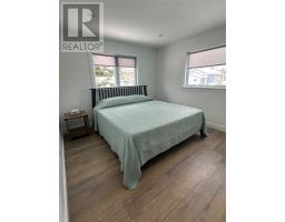 12 Churchill Avenue thumbnail 13