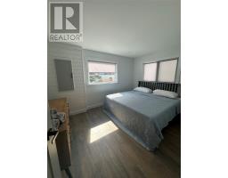 12 Churchill Avenue thumbnail 14