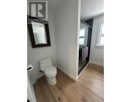 12 Churchill Avenue thumbnail 18