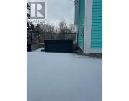 12 Churchill Avenue thumbnail 21