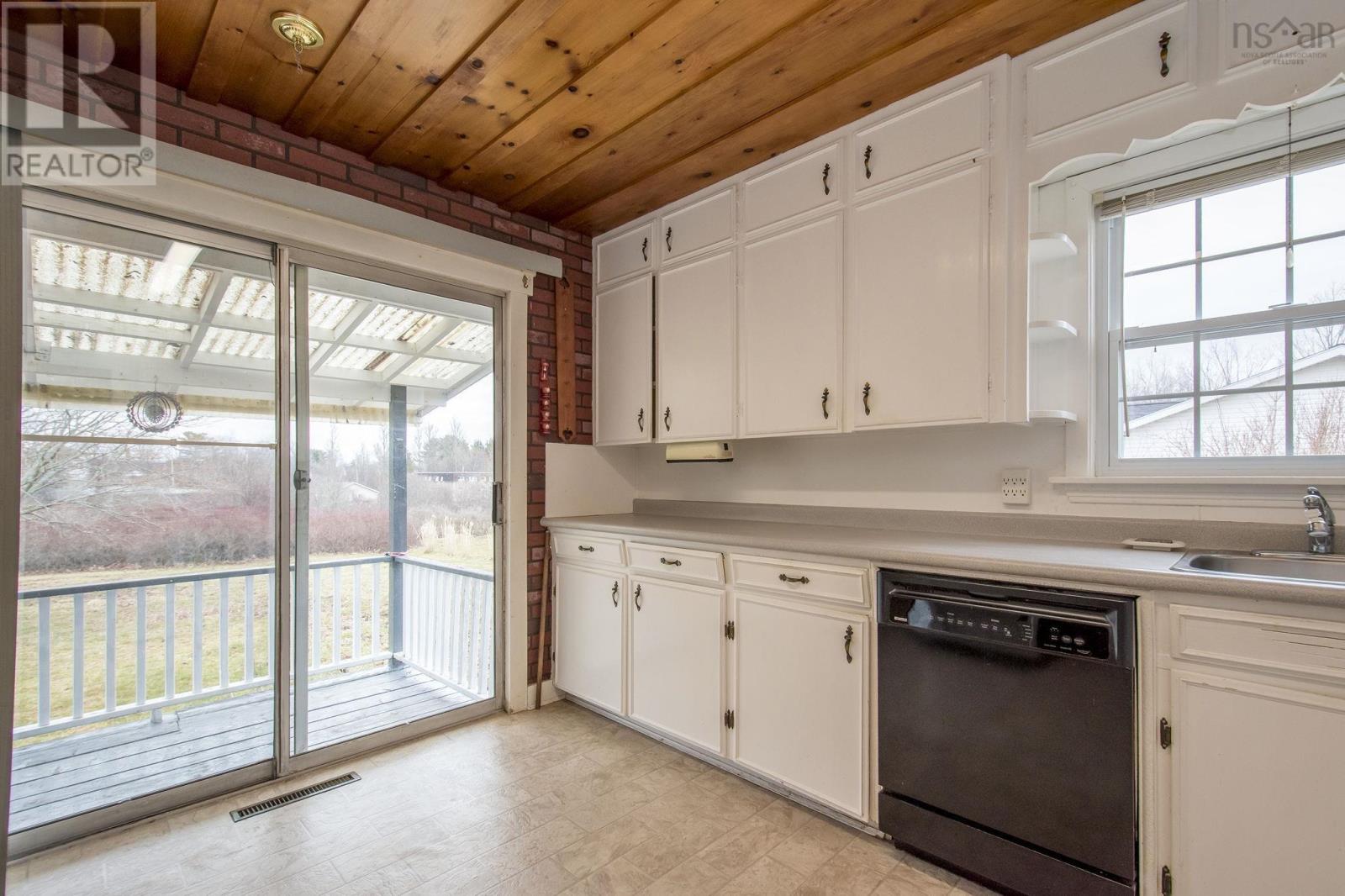 Property 13 of 40 of 30 Victoria Street