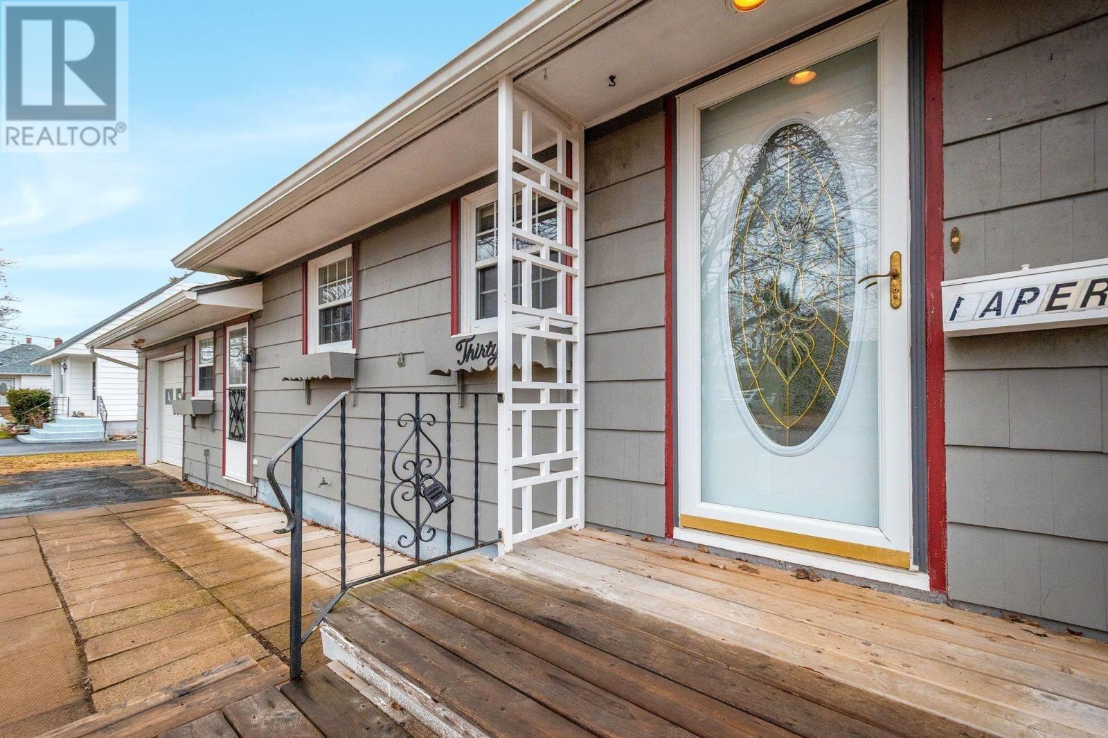 Property 5 of 40 of 30 Victoria Street