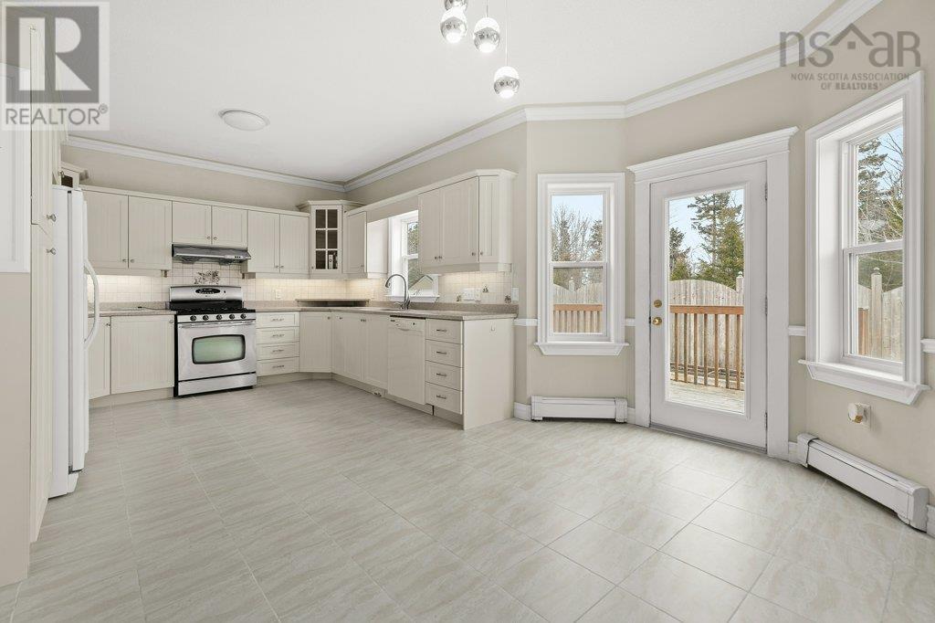 Property 14 of 46 of 31 Parkmount Close