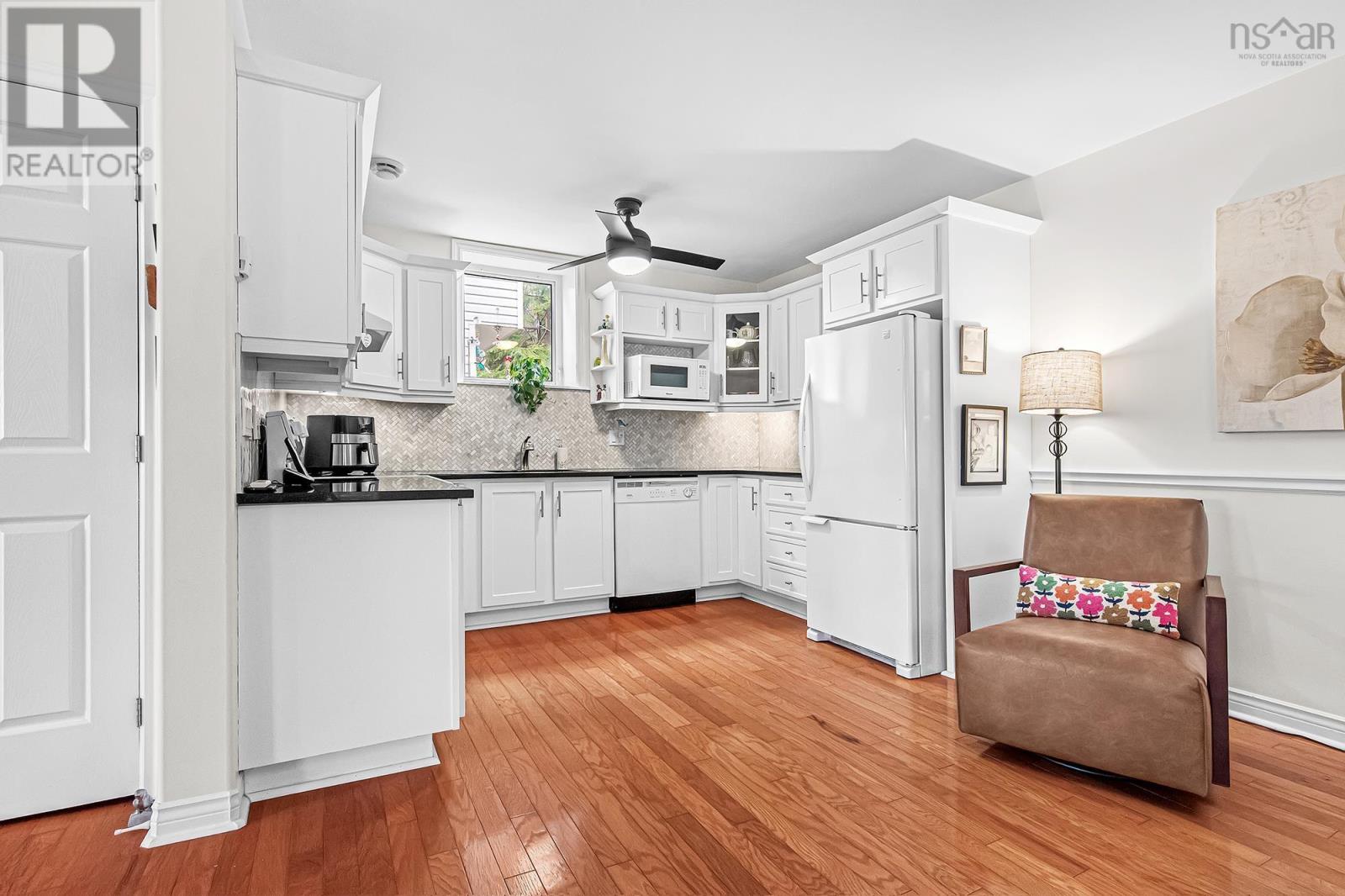 Property 22 of 35 of 60 Amin Street