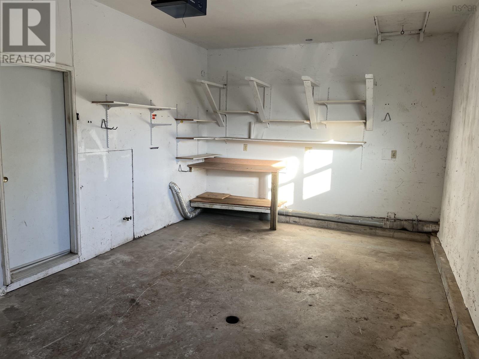 Property 17 of 48 of 974 Aurora Crescent