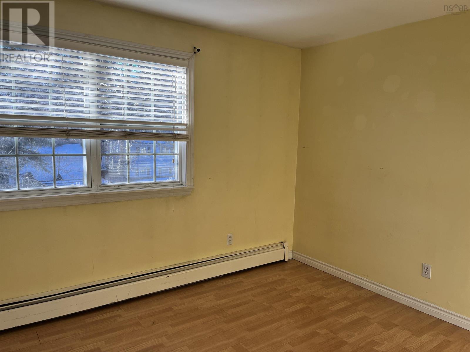 Property 32 of 48 of 974 Aurora Crescent