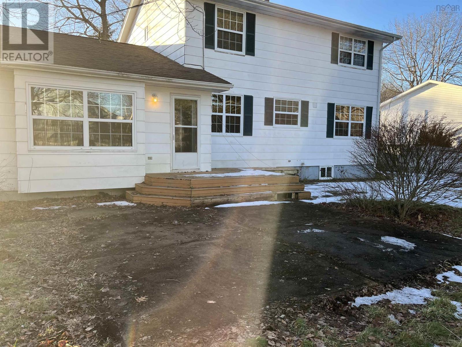 Property 41 of 48 of 974 Aurora Crescent