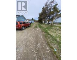 173A Highway East thumbnail 7