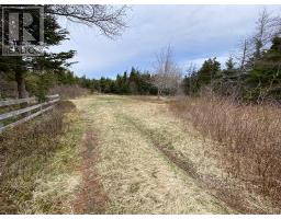 173A Highway East thumbnail 5