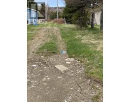 173A Highway East thumbnail 2
