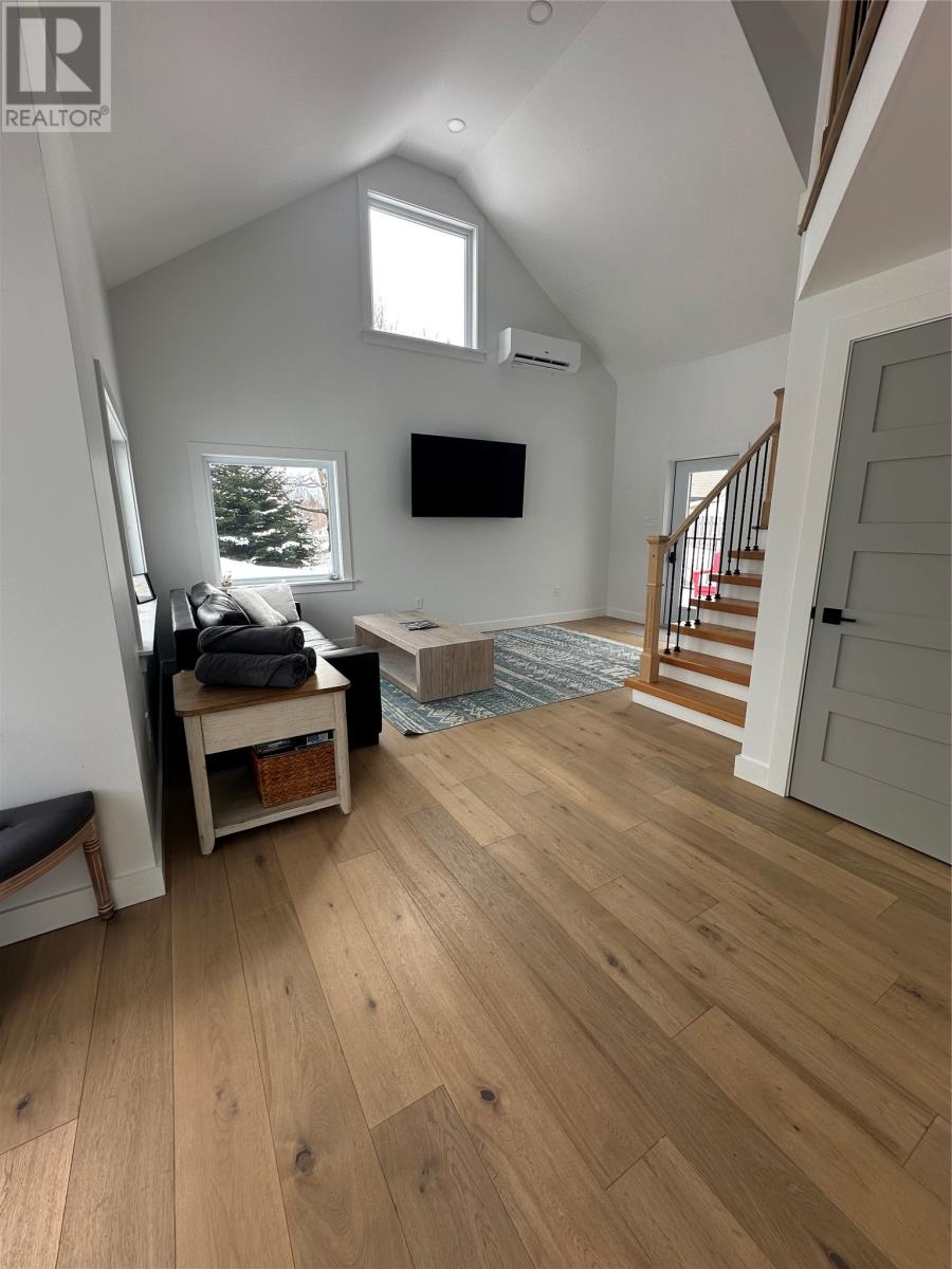 14 Churchill Avenue - 12