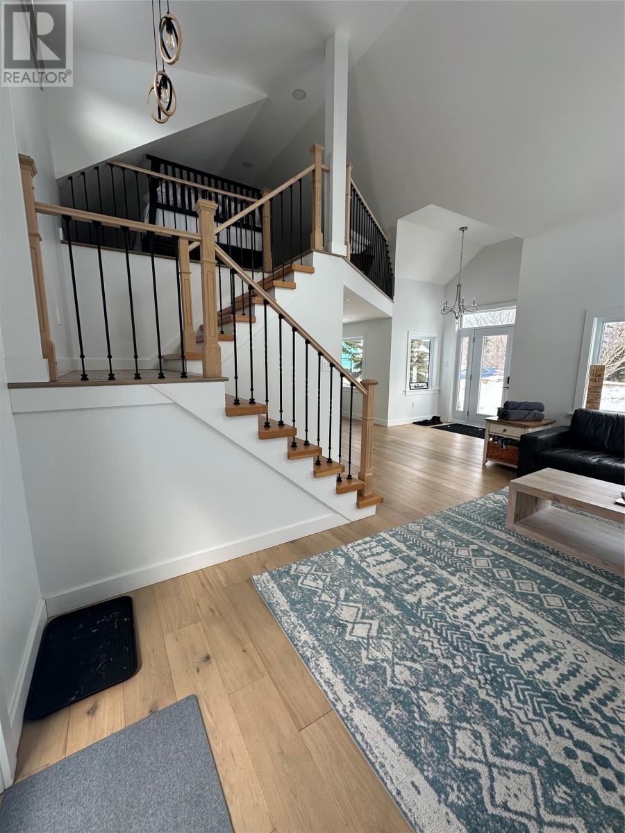 14 Churchill Avenue - 15