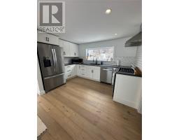 14 Churchill Avenue thumbnail 10