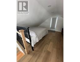 14 Churchill Avenue thumbnail 18