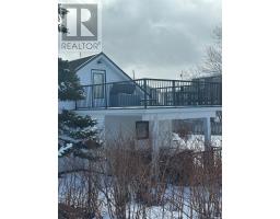 14 Churchill Avenue thumbnail 2