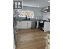 14 Churchill Avenue thumbnail 8