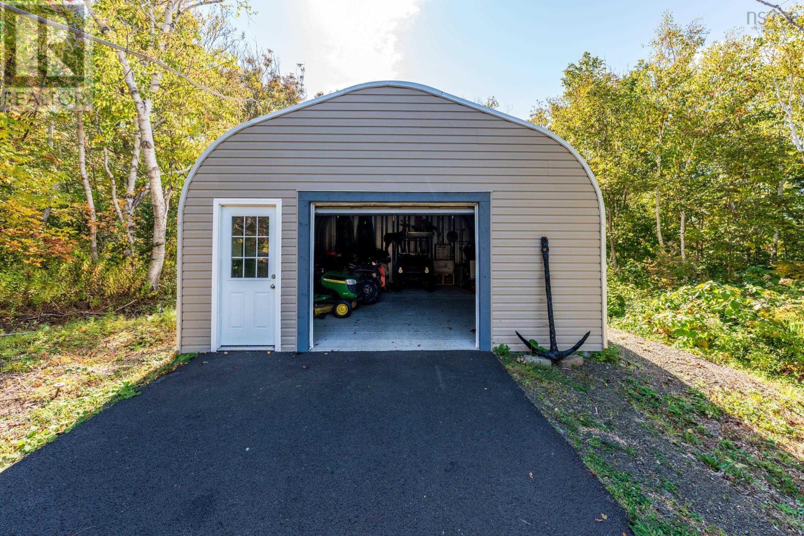 Property 33 of 45 of 1820 Culloden Road