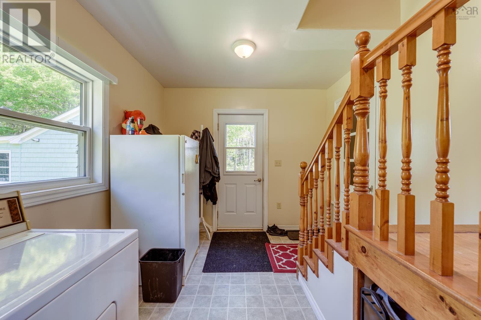 Property 19 of 50 of 9997 Highway 1