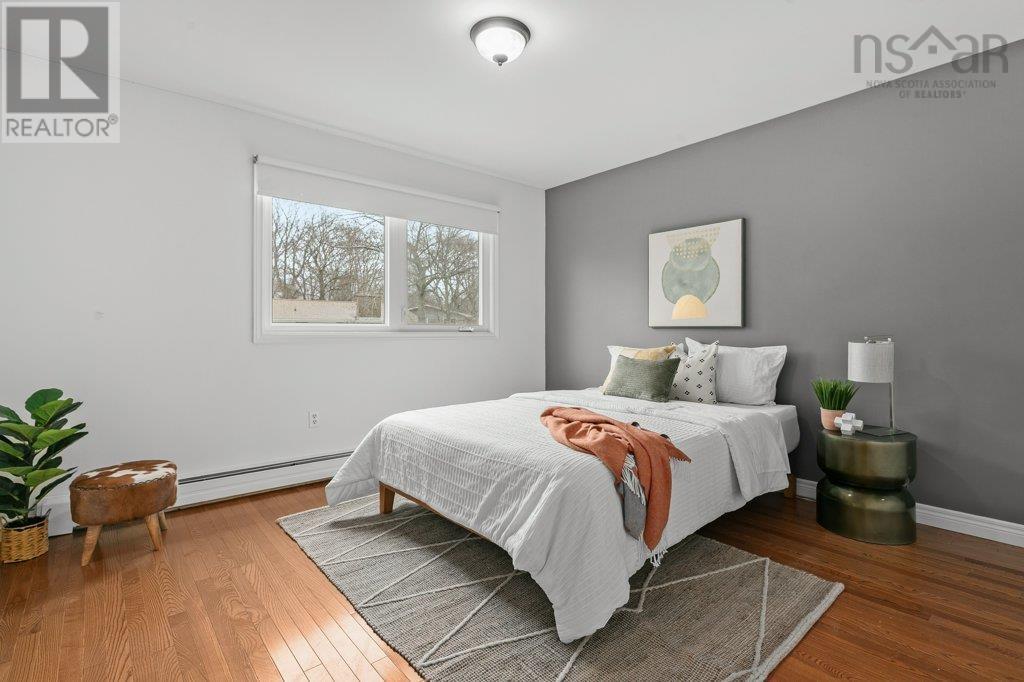 Property 25 of 50 of 12 Brookdale Crescent