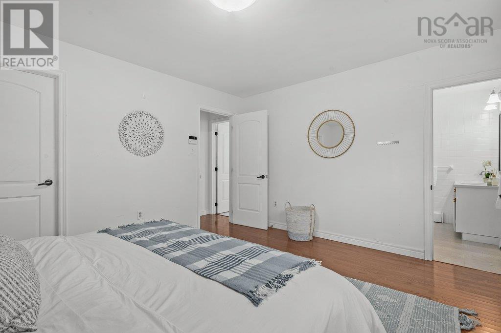 Property 22 of 50 of 12 Brookdale Crescent