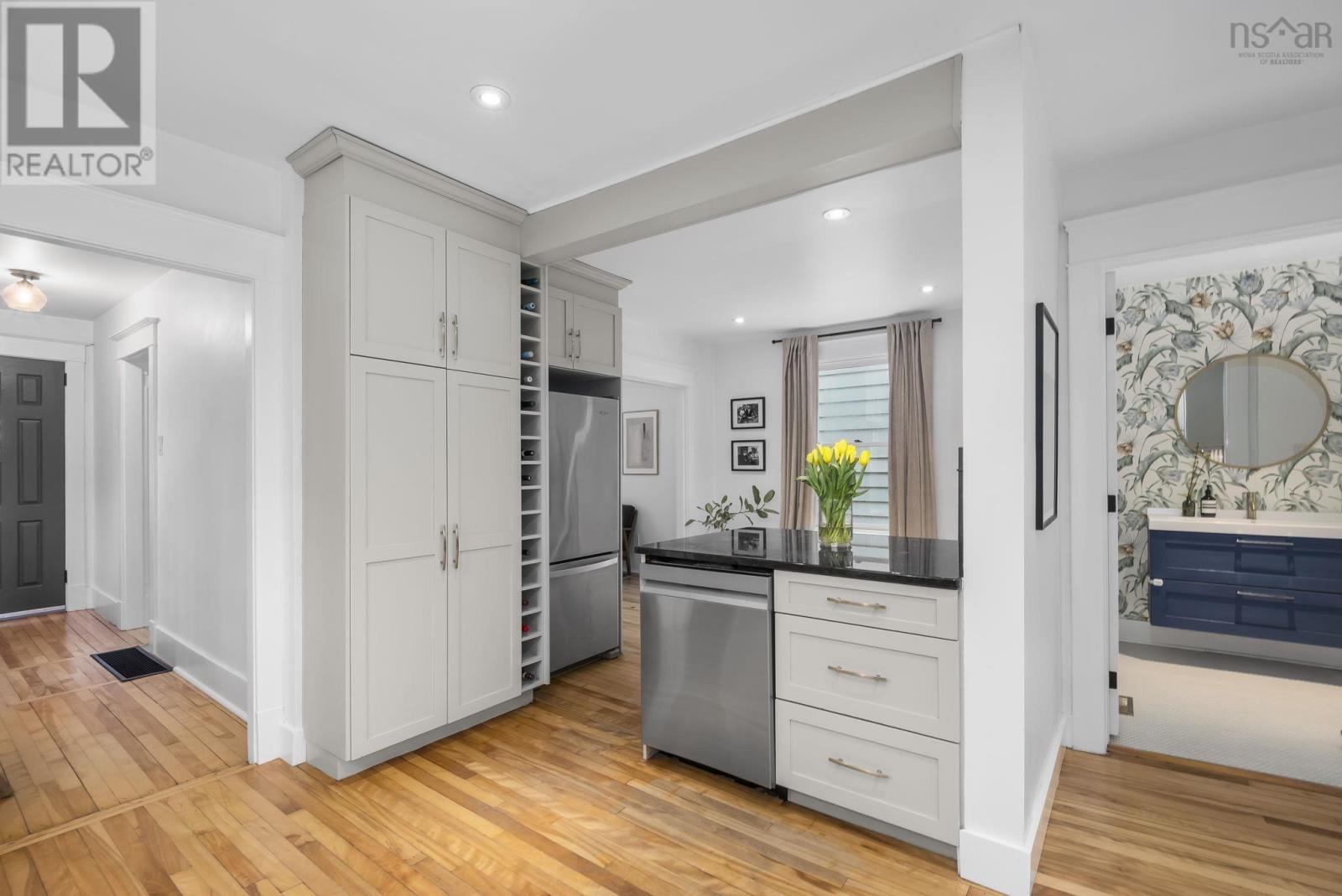 Property 19 of 49 of 2582 Elm Street