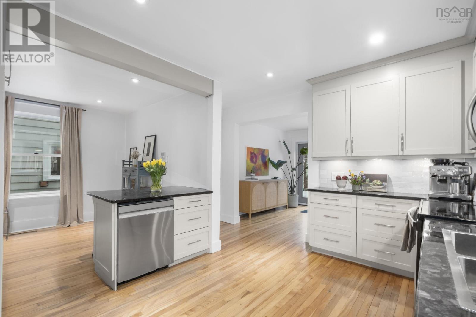 Property 20 of 49 of 2582 Elm Street