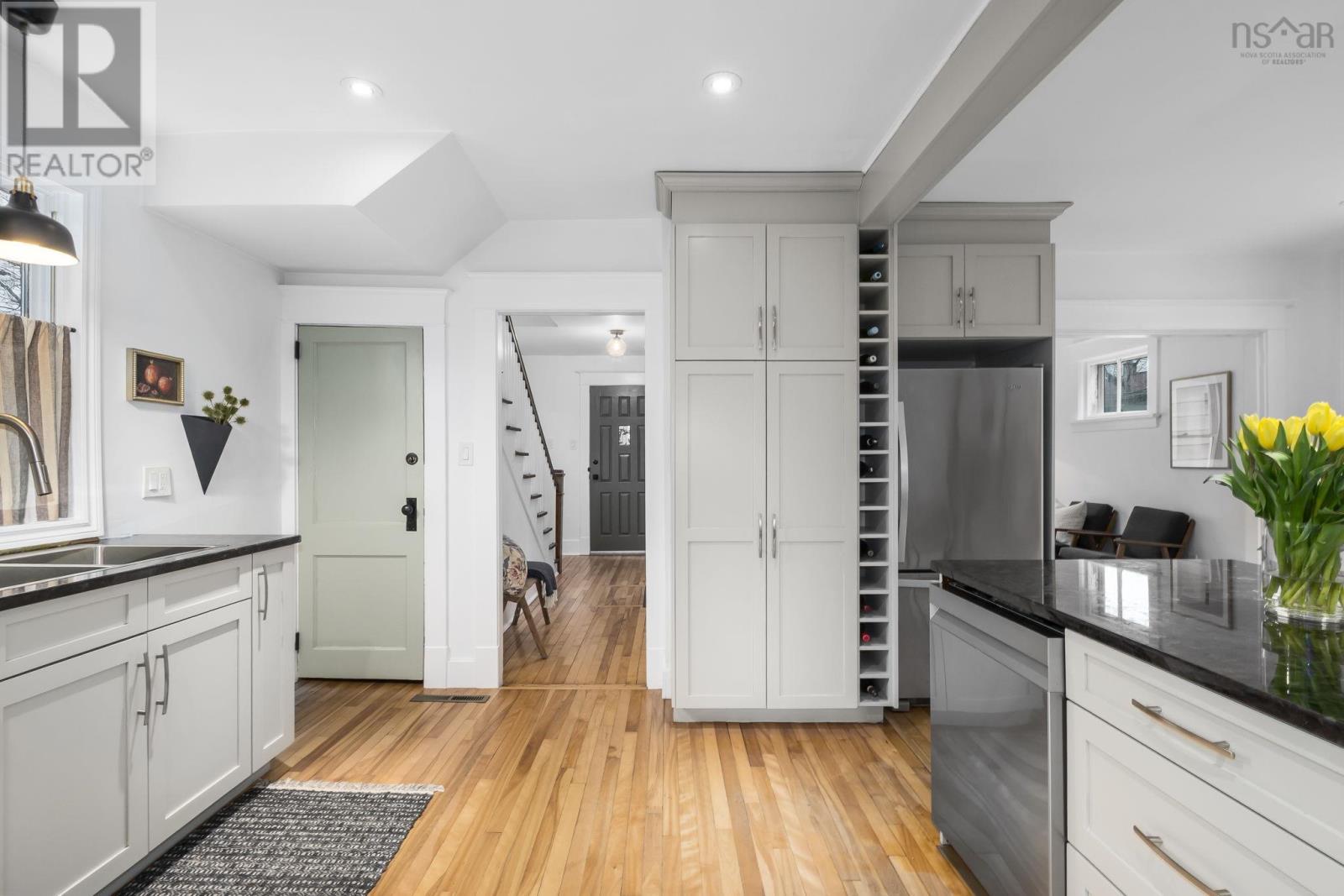 Property 18 of 49 of 2582 Elm Street