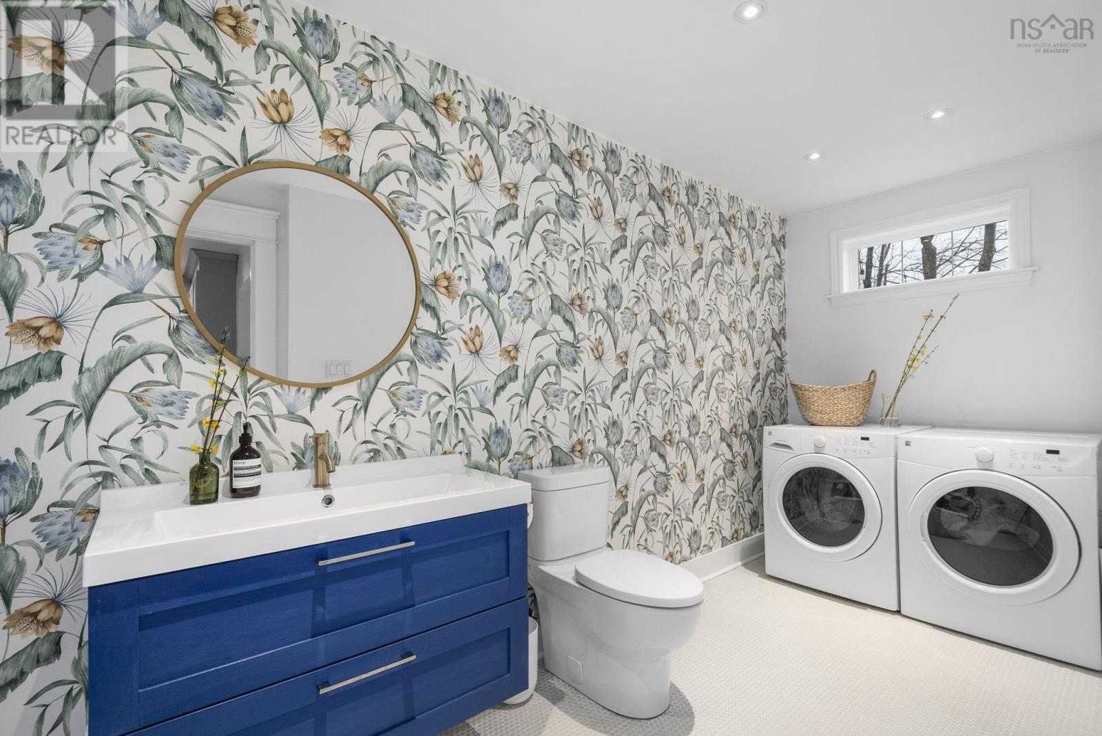 Property 27 of 49 of 2582 Elm Street