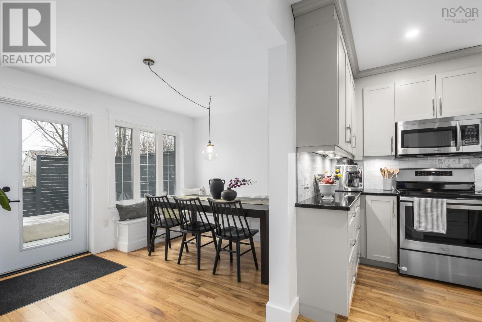 Property 21 of 49 of 2582 Elm Street