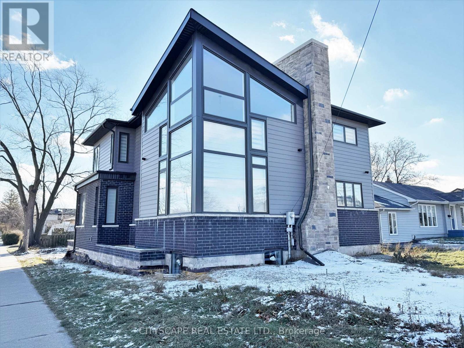204 MARY STREET - 2
