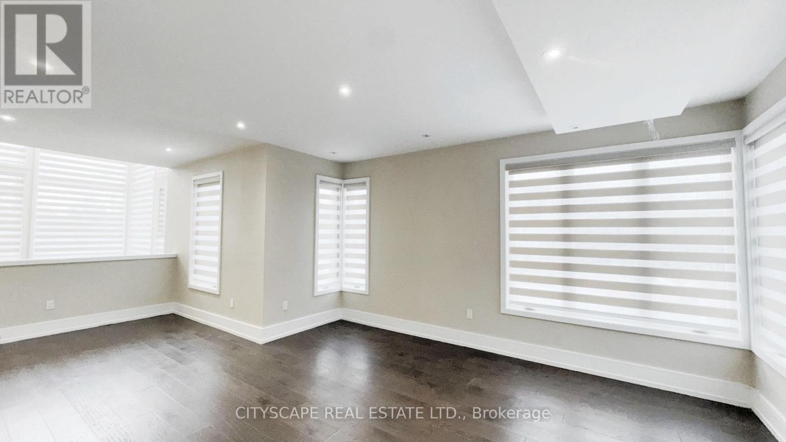 204 MARY STREET - 21