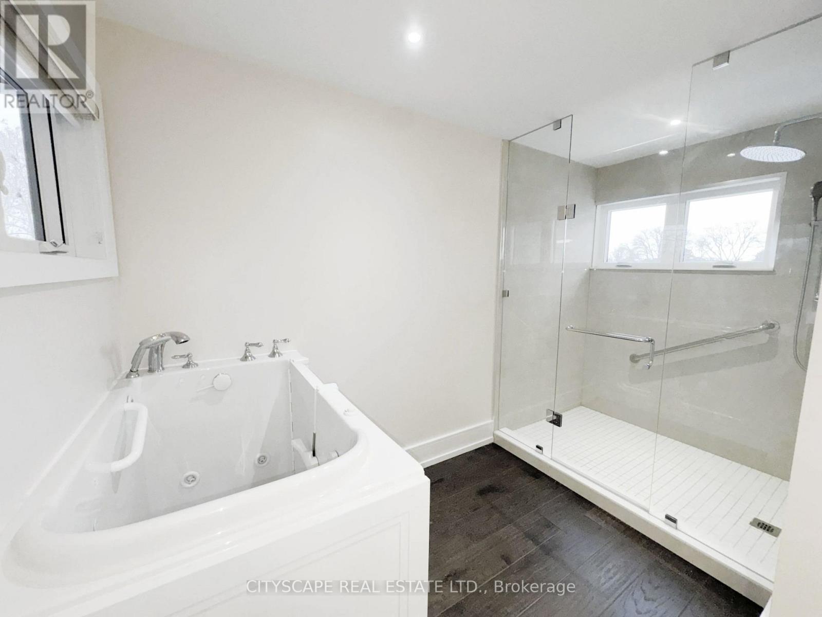 204 MARY STREET - 28