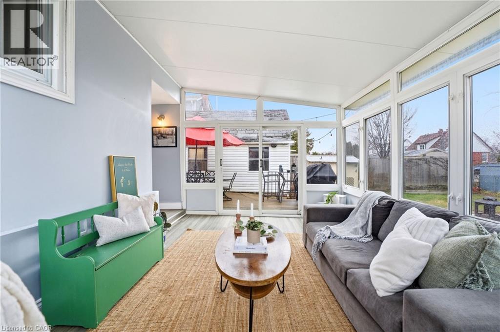 547 COCHRANE Road - 14