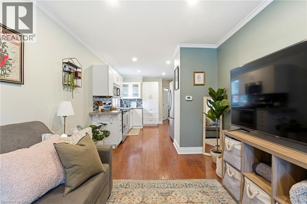 547 COCHRANE Road - 5