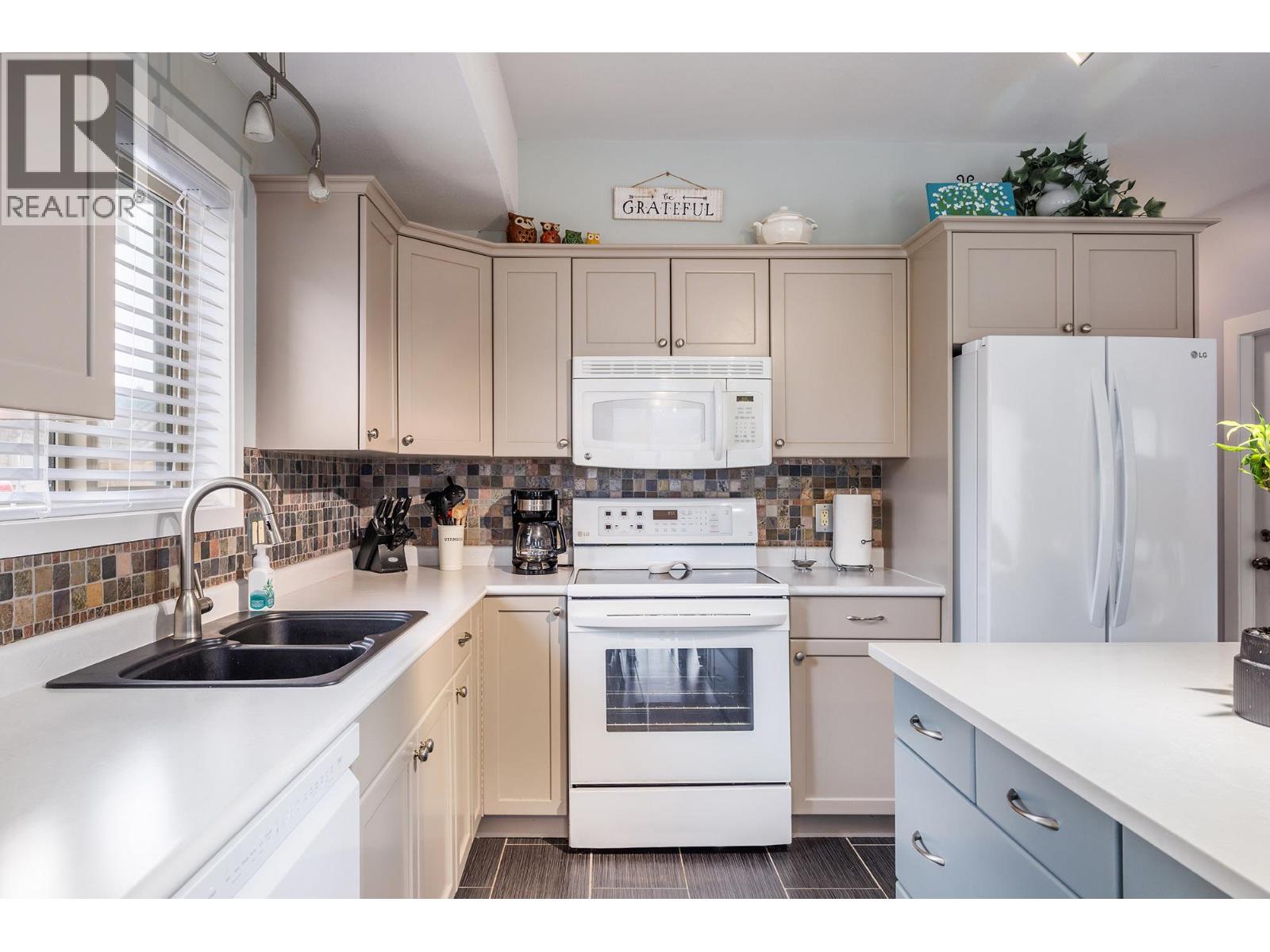 9 3339 Clement Road, Lake Country