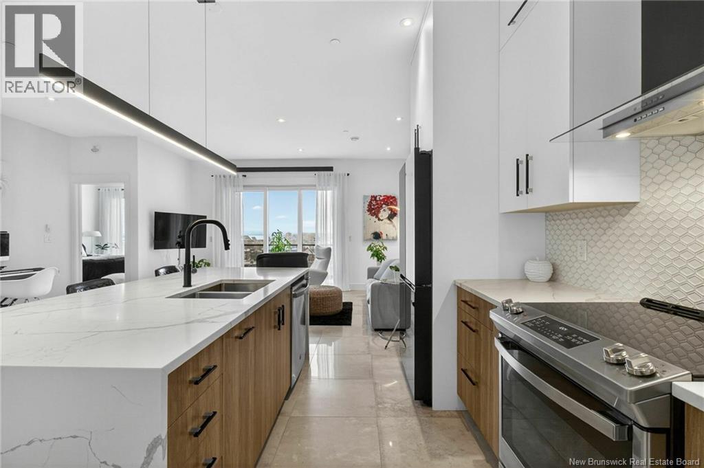 #804 55 Queen Street - 10