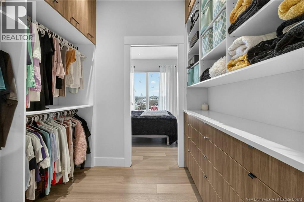 #804 55 Queen Street - 14