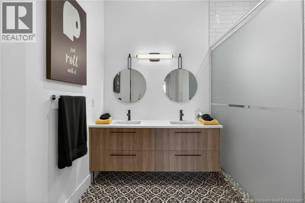 #804 55 Queen Street - 15