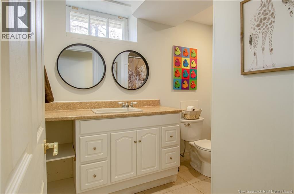461 Ridge Row - 23