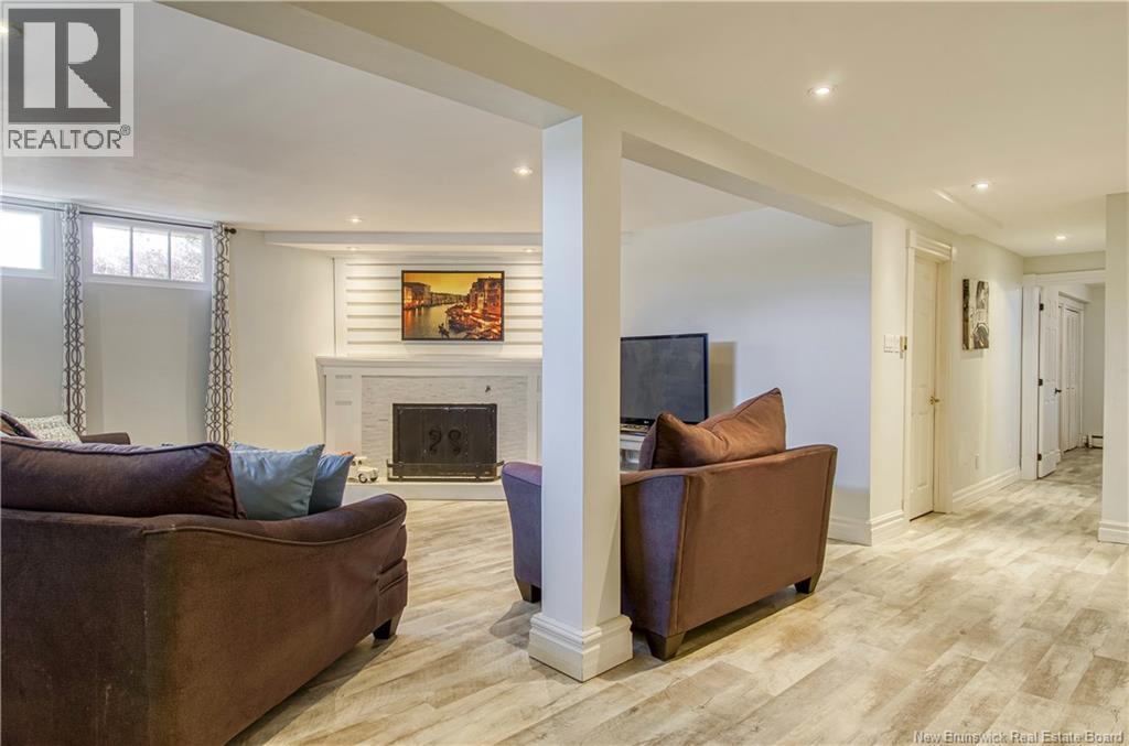 461 Ridge Row - 26