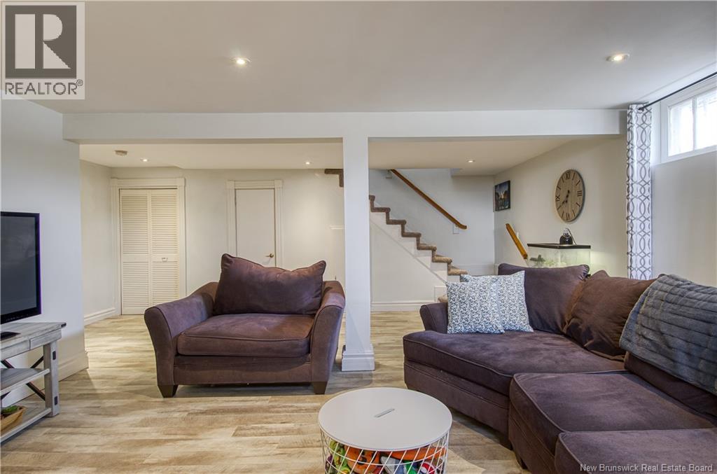 461 Ridge Row - 27