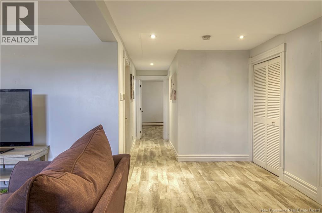 461 Ridge Row - 28