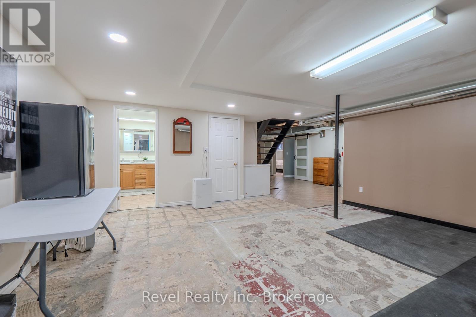 Bonus room - gym/office/play area