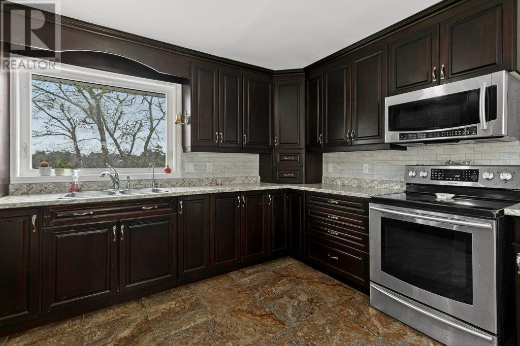 Property 27 of 48 of 11 Robina Drive